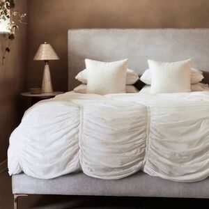 Anthropologie Textured Greta Duvet